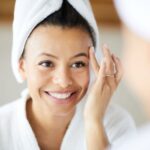 Świadoma pielęgnacja twarzy – jak osiągnąć efekt promiennej cery